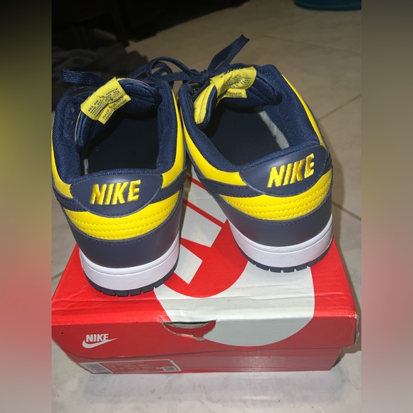 Nike Michigan dunks, size 13 - Picture 5 of 8